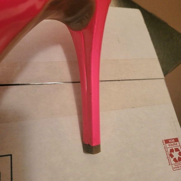 Pink Guess heels - Picture 4 of 7